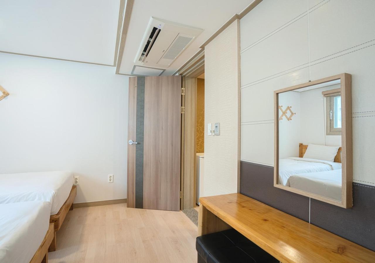 J2 Family Hotel Jeju Ngoại thất bức ảnh
