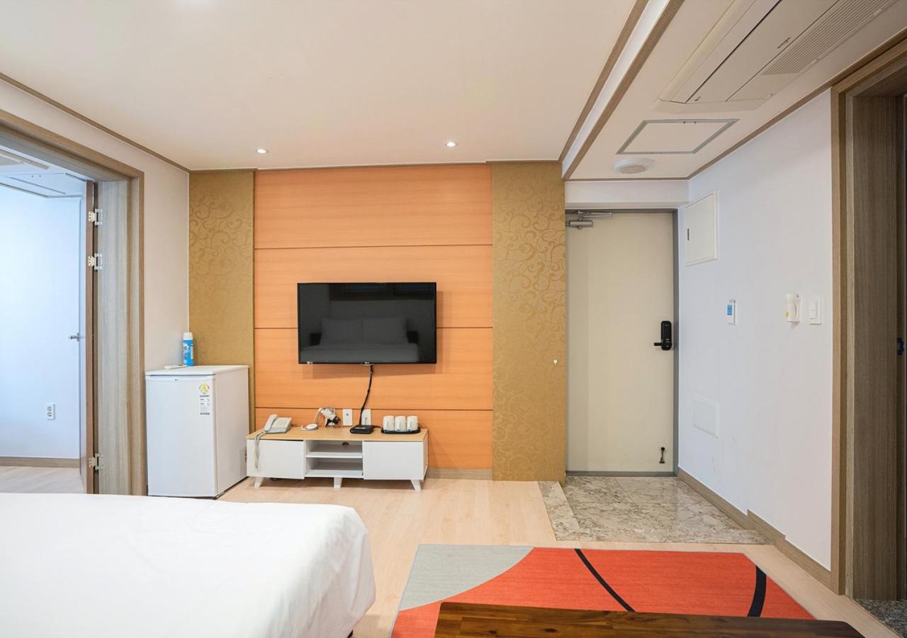 J2 Family Hotel Jeju Ngoại thất bức ảnh