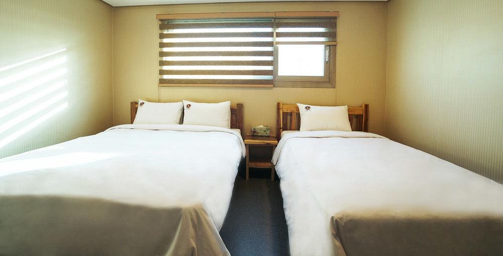 J2 Family Hotel Jeju Ngoại thất bức ảnh