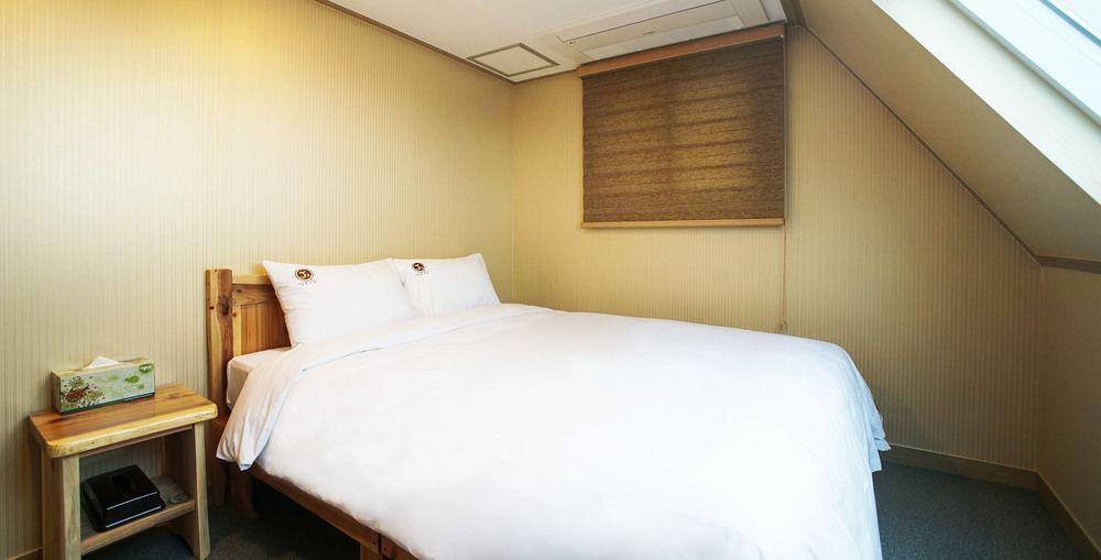J2 Family Hotel Jeju Ngoại thất bức ảnh