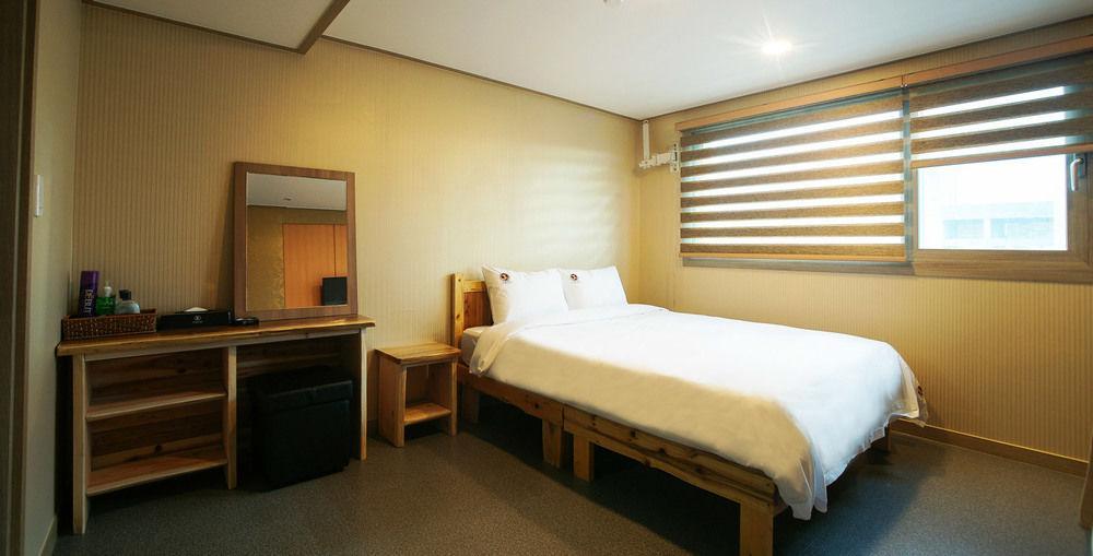 J2 Family Hotel Jeju Ngoại thất bức ảnh