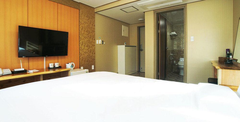 J2 Family Hotel Jeju Ngoại thất bức ảnh