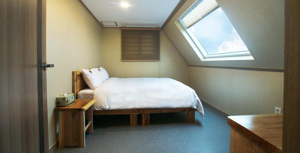 J2 Family Hotel Jeju Ngoại thất bức ảnh
